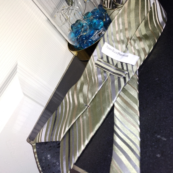 Perry Ellis Men Neck Tie - Picture 4 of 5